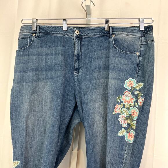 NWT J. JILL Authentic Fit Embroidered Cropped Jeans Cape Code Wash Blue 26 Plus - Picture 6 of 11